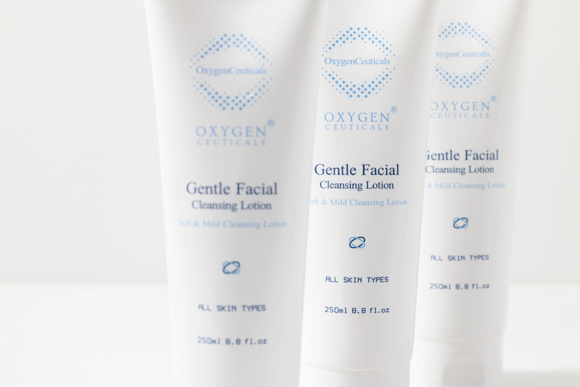 product-oc-gentle-cleansing-lotion-studio-08